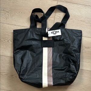 ALOHA Collection Black and Tan Day Tripper Bag